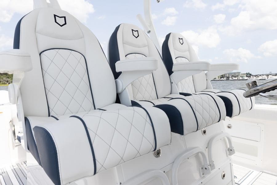 2026 Sea Fox 328 Commander