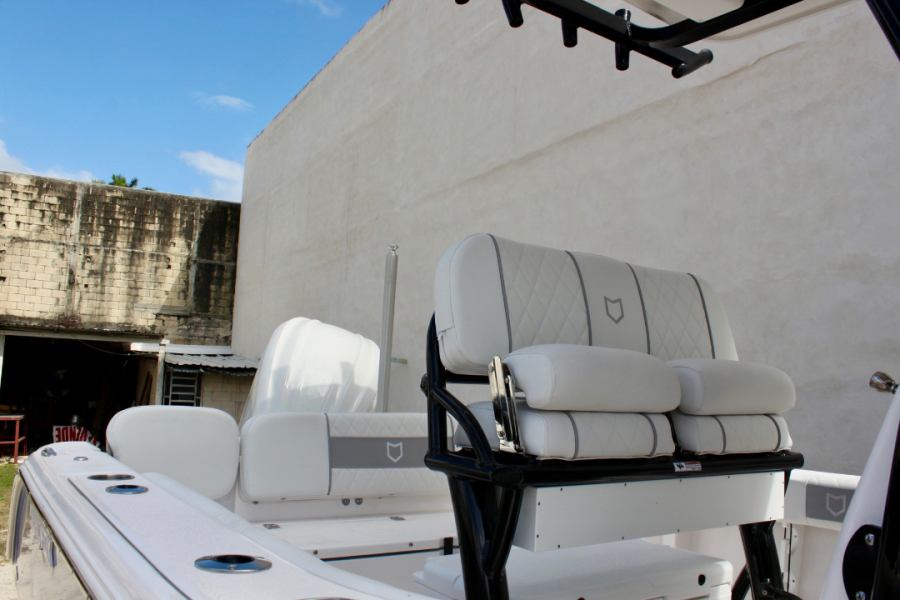 2025 Sea Fox 228 Commander