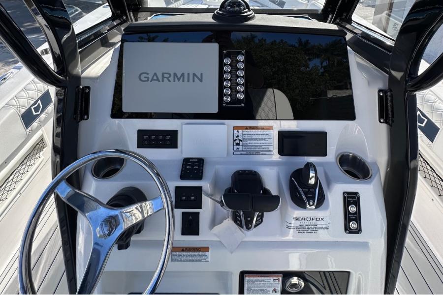 2026 Sea Fox 268 Commander